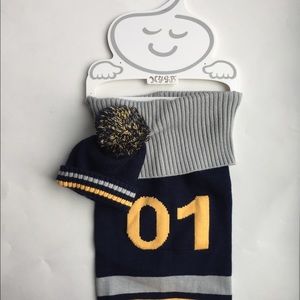 New with tag ADORABLE NYGB snuggle sack & hat set